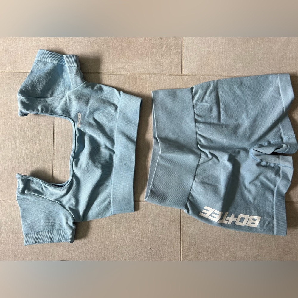 Bo+tee matching baby blue workout set!